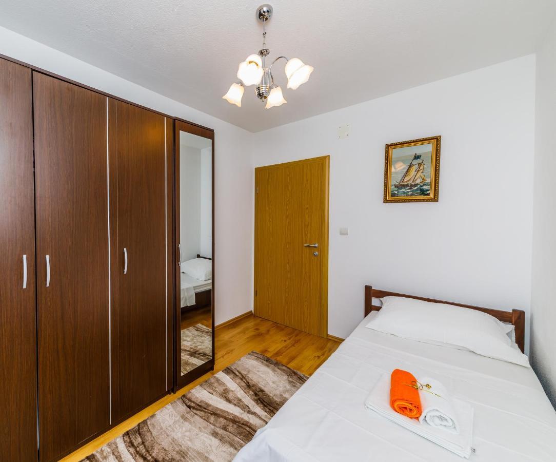 Lamarin Homestay Kastela